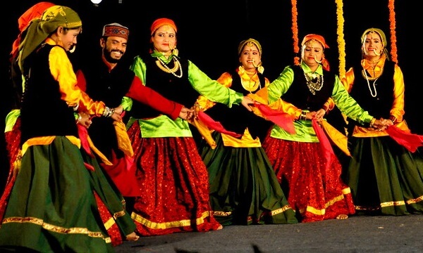 Famous Folk dances of Uttarakhand
