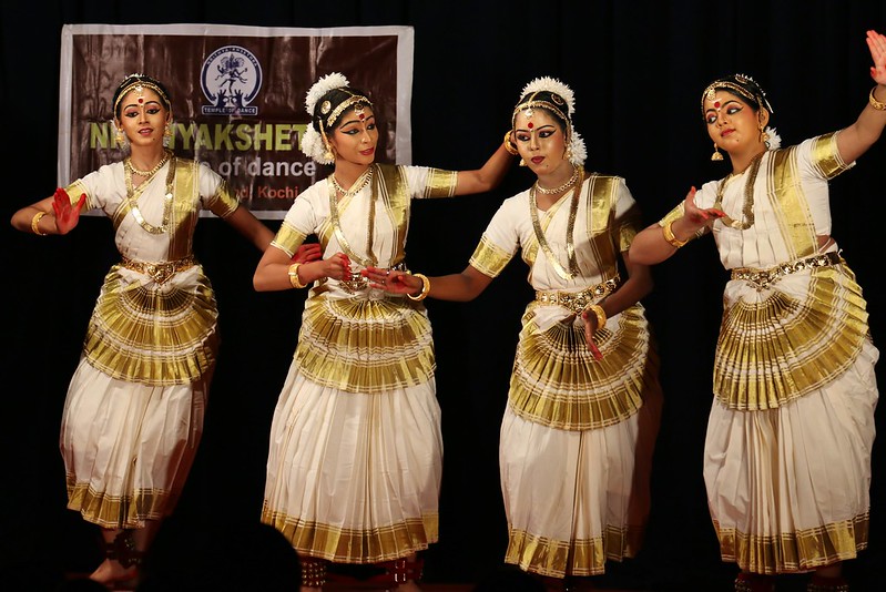 Women Performing Mohinyattam