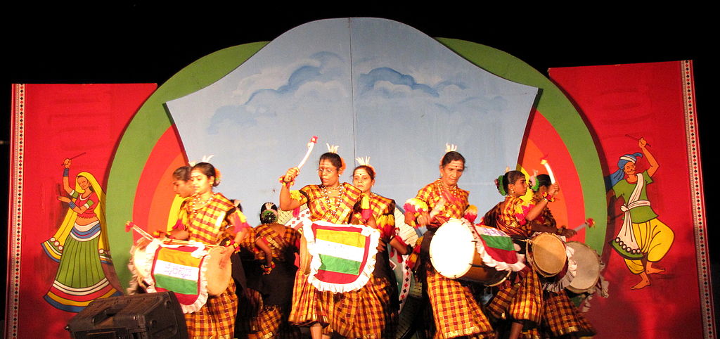 Dollu Kunitha Dance