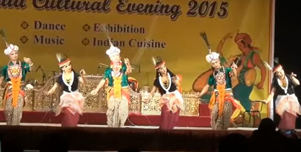 Khamba Thoibi Dance